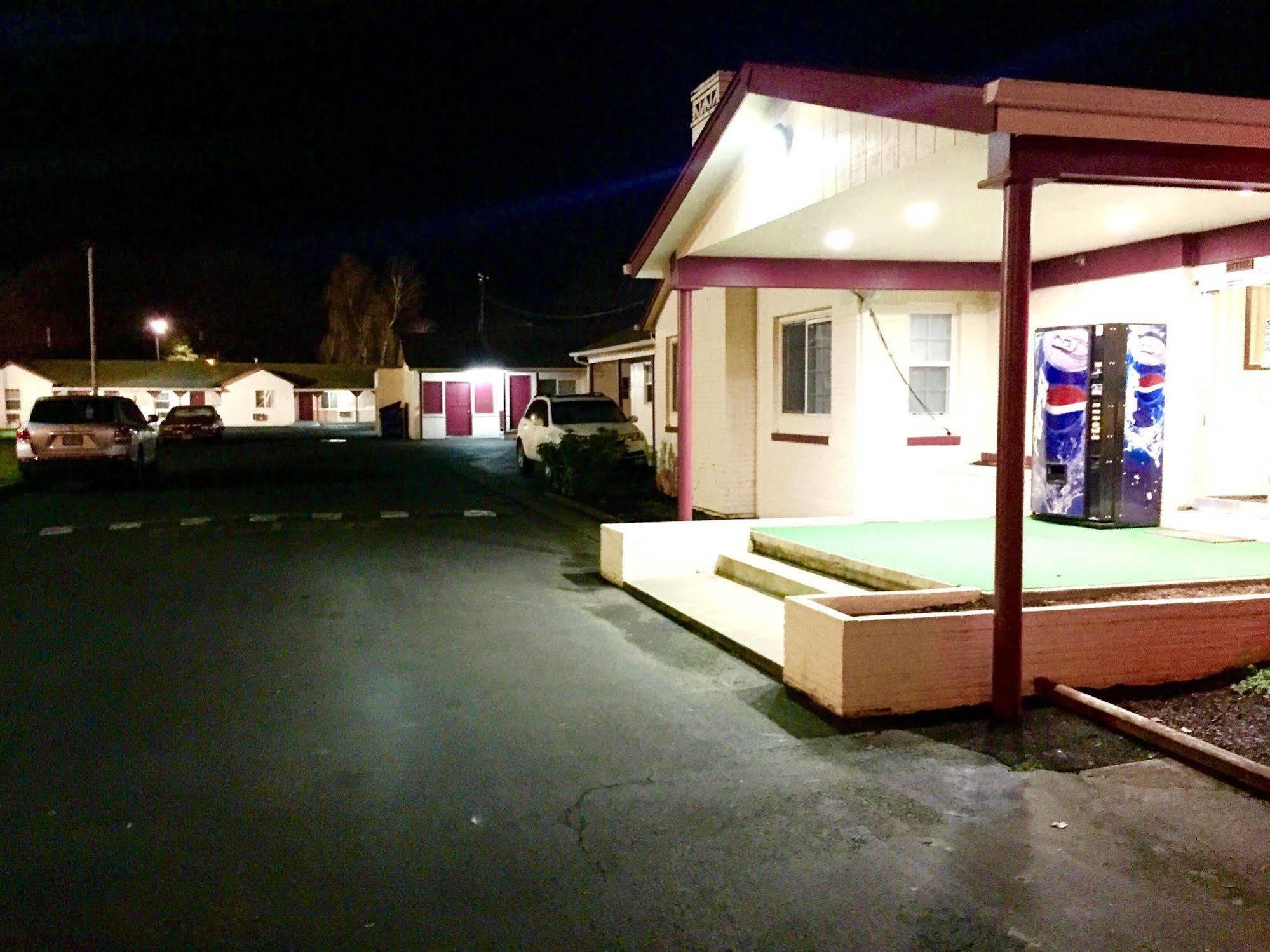 Travelers Inn Motel Salem Exterior foto